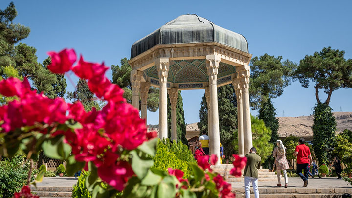 جاهای دیدنی شیراز در بهار چیست؟ - معرفی ۱۵ جاذبه بهاری شیراز