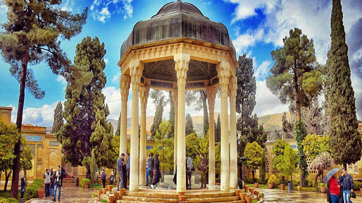 سوغات شیراز چیست؟ + لیست بهترین سوغاتی‌ها و صنایع‌دستی شیراز